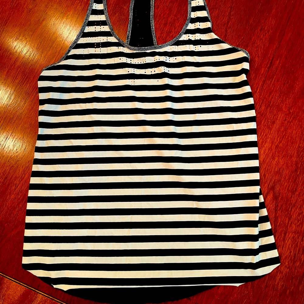 Lululemon tank